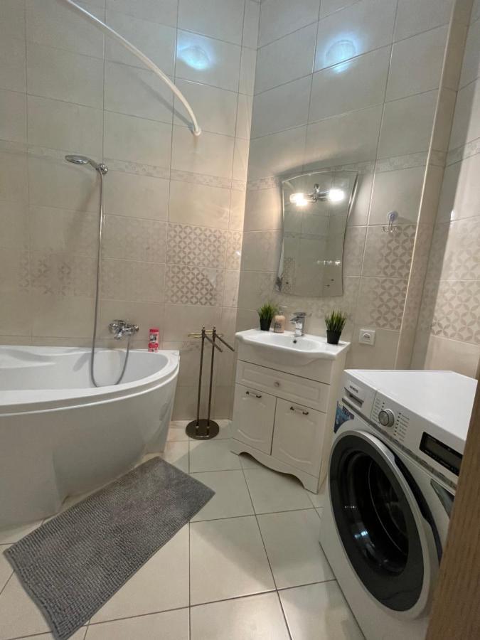 3 Rooms Apartments In The City Centr Lviv Eksteriør billede