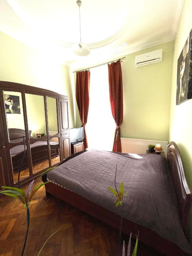 3 Rooms Apartments In The City Centr Lviv Eksteriør billede