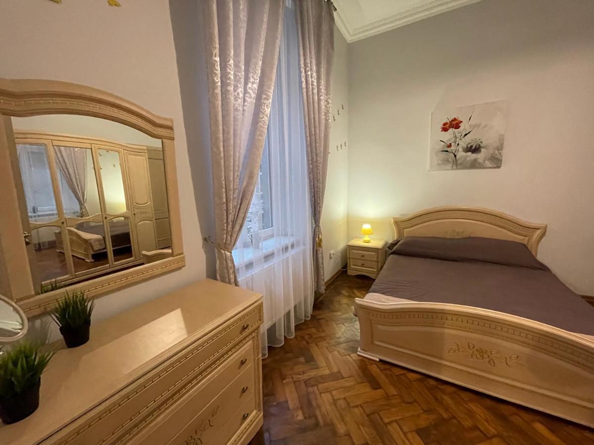 3 Rooms Apartments In The City Centr Lviv Eksteriør billede