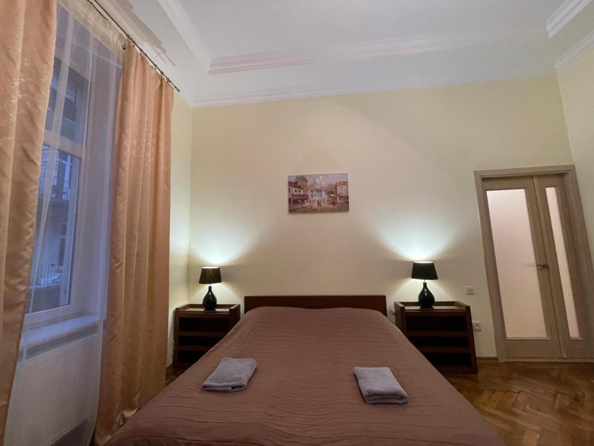 3 Rooms Apartments In The City Centr Lviv Eksteriør billede