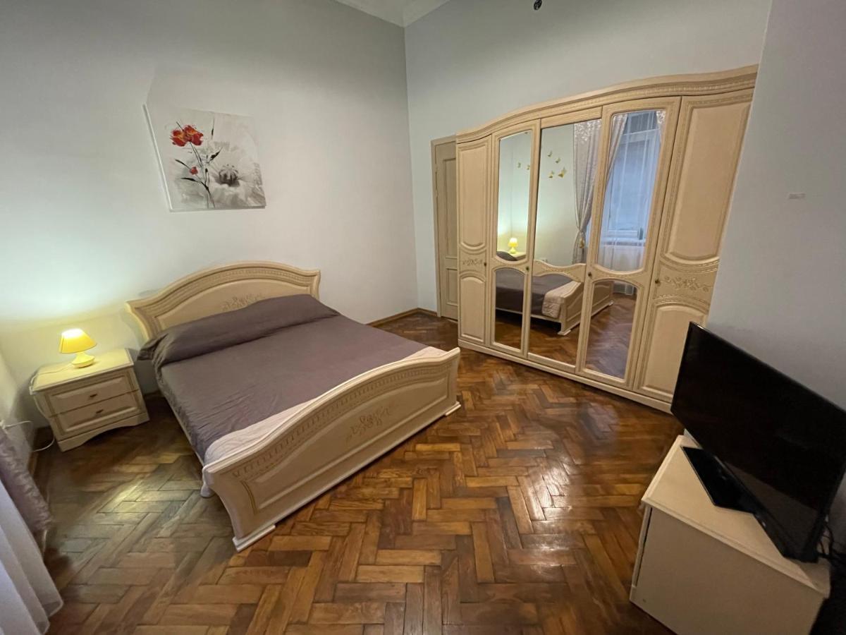 3 Rooms Apartments In The City Centr Lviv Eksteriør billede