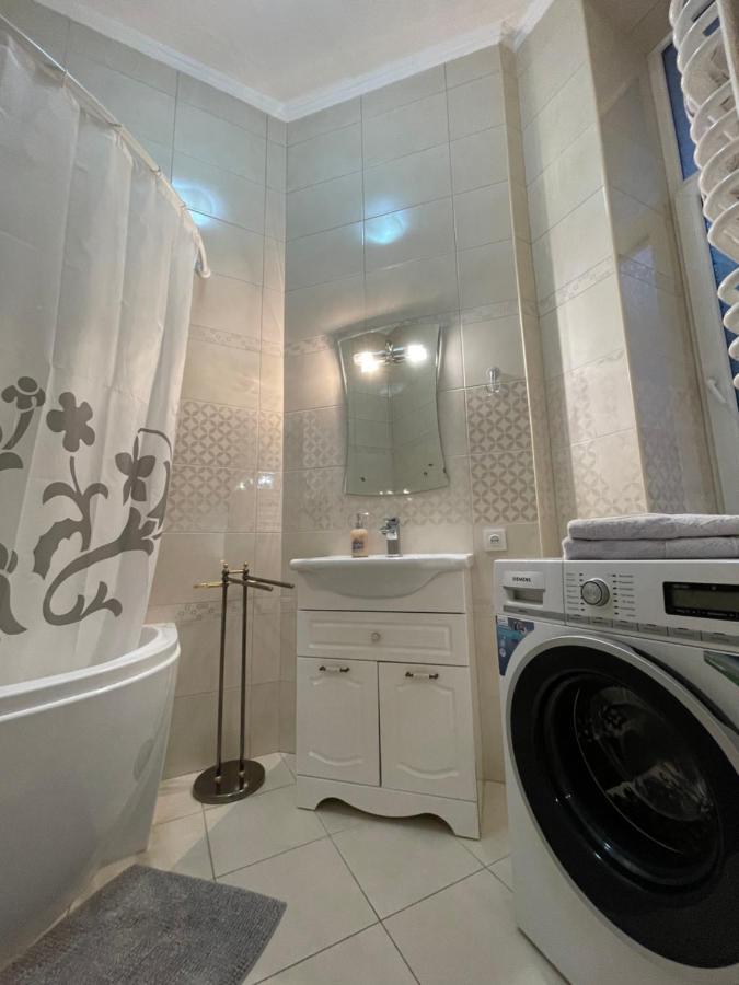 3 Rooms Apartments In The City Centr Lviv Eksteriør billede