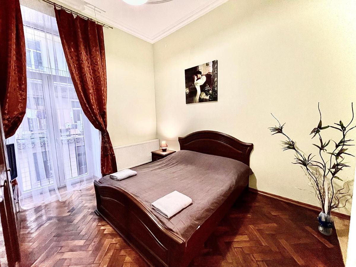 3 Rooms Apartments In The City Centr Lviv Eksteriør billede