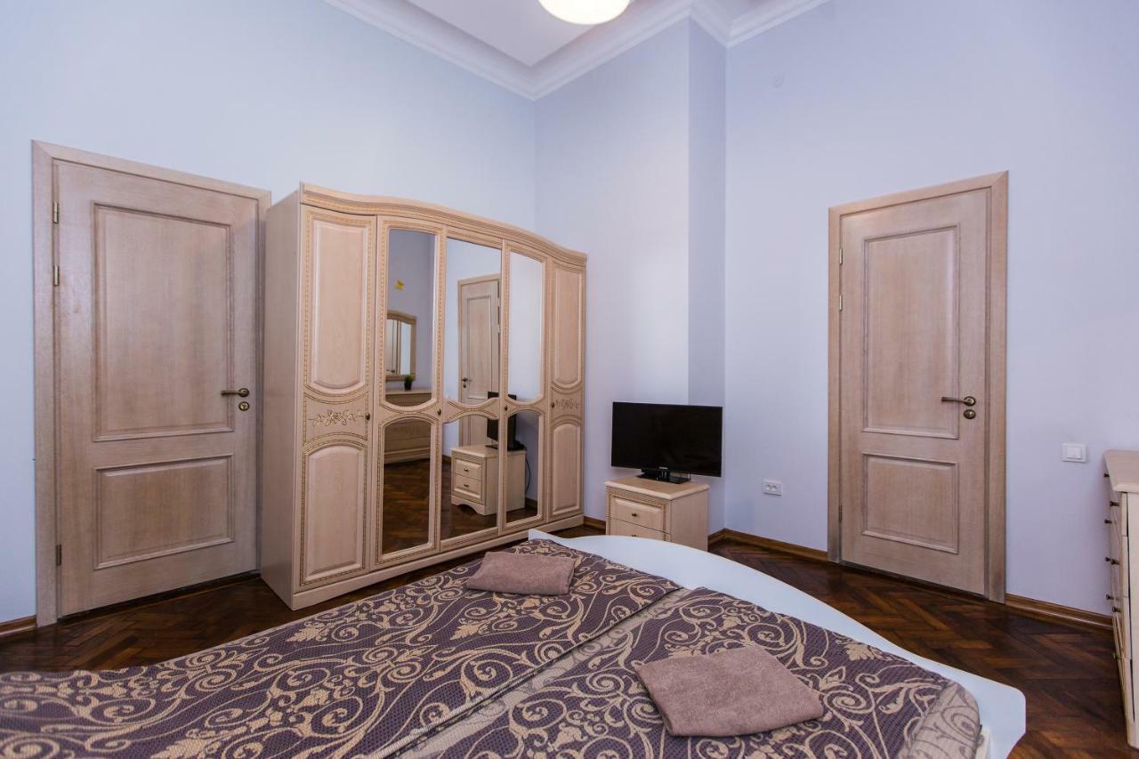 3 Rooms Apartments In The City Centr Lviv Eksteriør billede