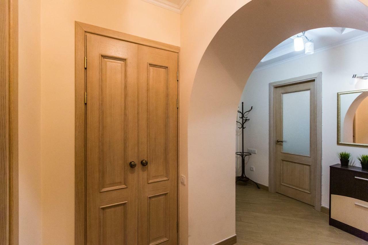 3 Rooms Apartments In The City Centr Lviv Eksteriør billede