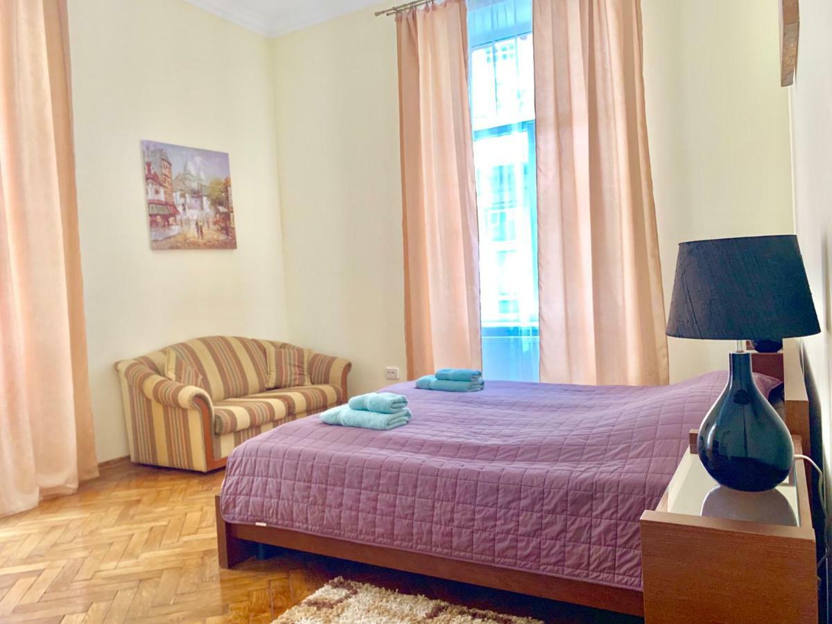 3 Rooms Apartments In The City Centr Lviv Eksteriør billede