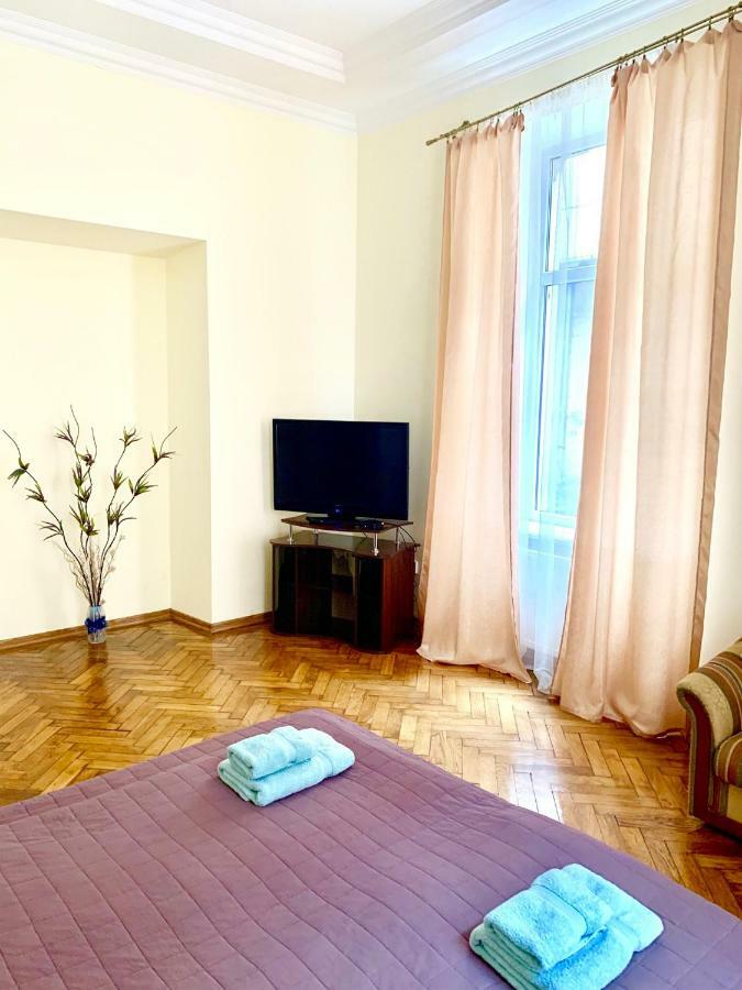 3 Rooms Apartments In The City Centr Lviv Eksteriør billede